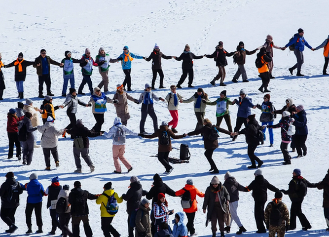 Более 700 педагогов стали участниками регионального семинара-практикума в формате Ледового перехода через озеро Байкал