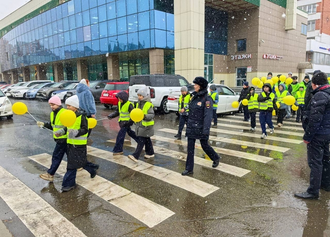 Профилактическая акция «Шагающий автобус»