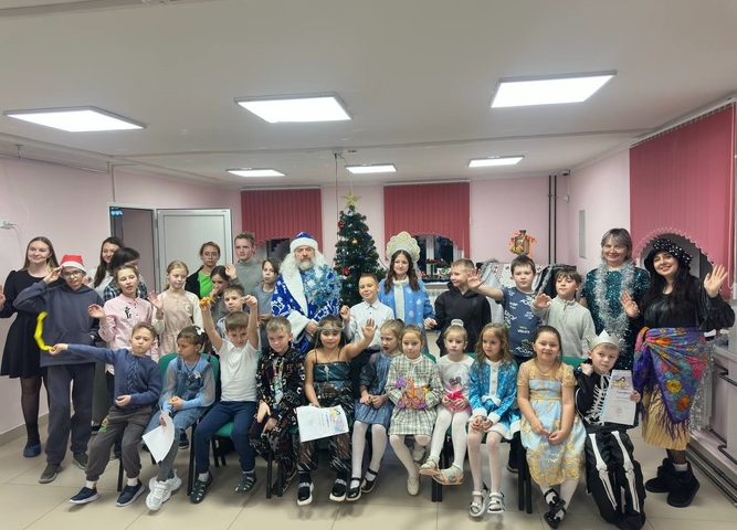 В детском Технопарке «Кванториум Сибирь» 26 декабря прошла Новогодняя "КвантоЁлка: Итоги Года и КвантоЧудеса!"