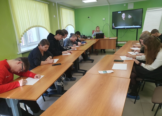 В «Кванториуме Сибирь» состоялось профориентационное мероприятие «Воркшоп- открываем науку вместе» 