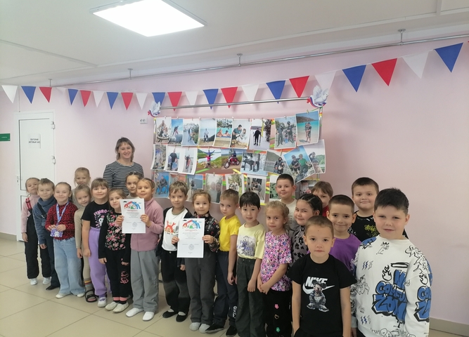 В честь Дня отца в «Кванториуме Сибирь» прошла фотовыставка «На все руки мастер»