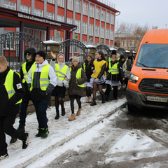 Педагоги «Лаборатории Безопасности» провели с учащимися школы №3 города Черемхово акцию «Шагающий автобус»