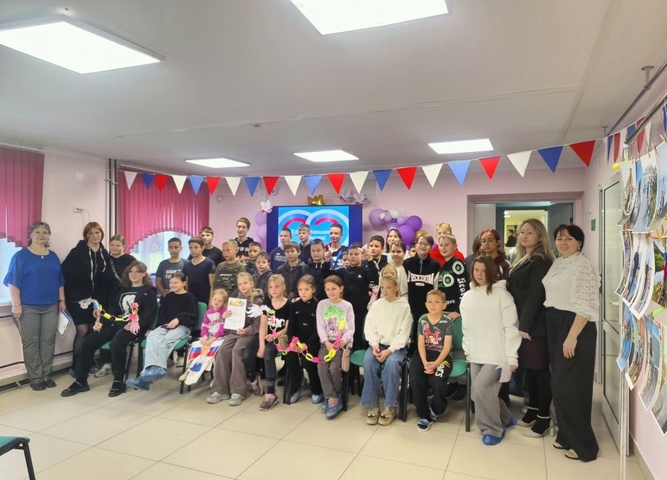 "Россия начинается с тебя! В детском технопарке "Кванториум Сибирь" отметили День народного единства